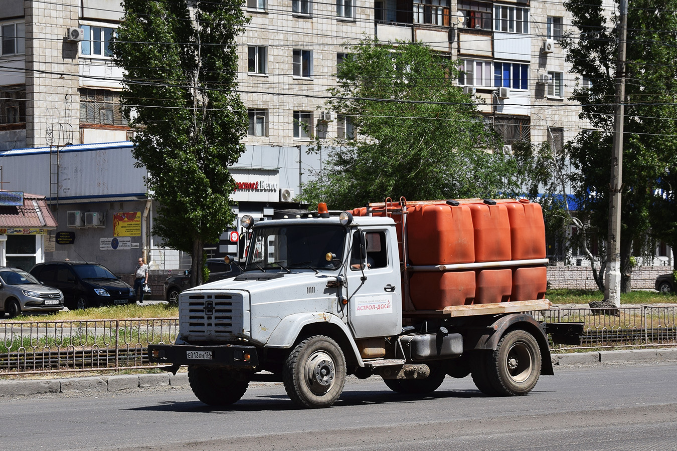 Волгоградская область, № Е 013 ХН 134 — ЗИЛ-433362