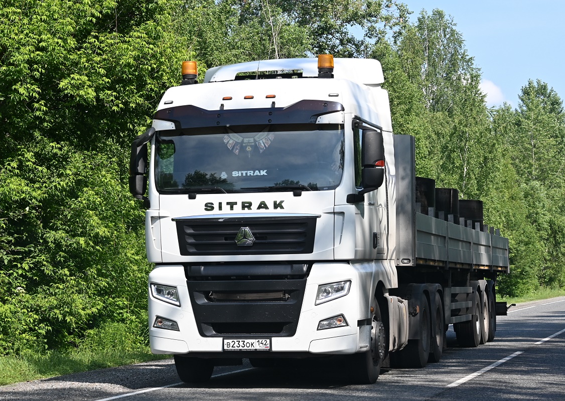 Кемеровская область, № В 233 ОК 142 — Sitrak C7H ZZ4256