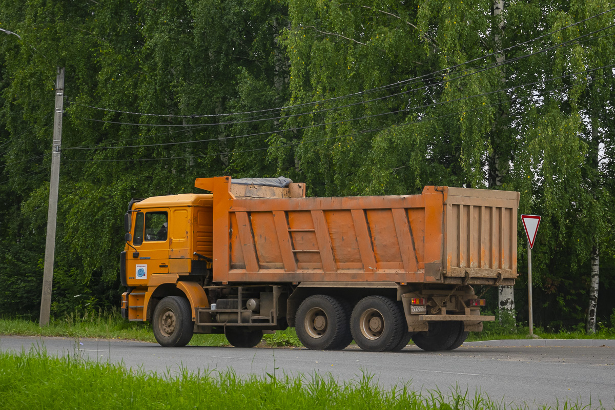 Удмуртия, № В 910 СТ 18 — Shaanxi Shacman F2000 SX325x