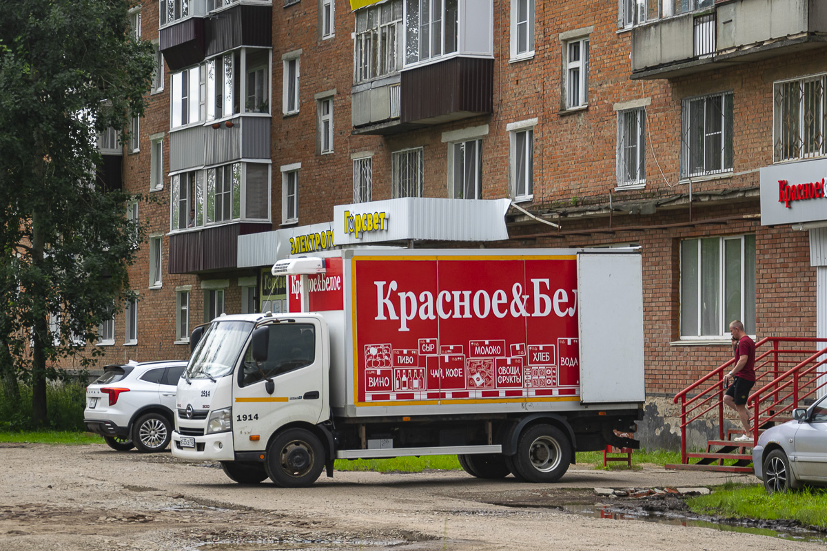 Башкортостан, № 1914 — Hino 300
