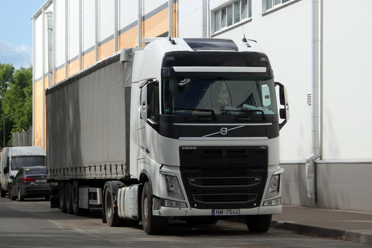 Латвия, № NM-7544 — Volvo ('2012) FH.460