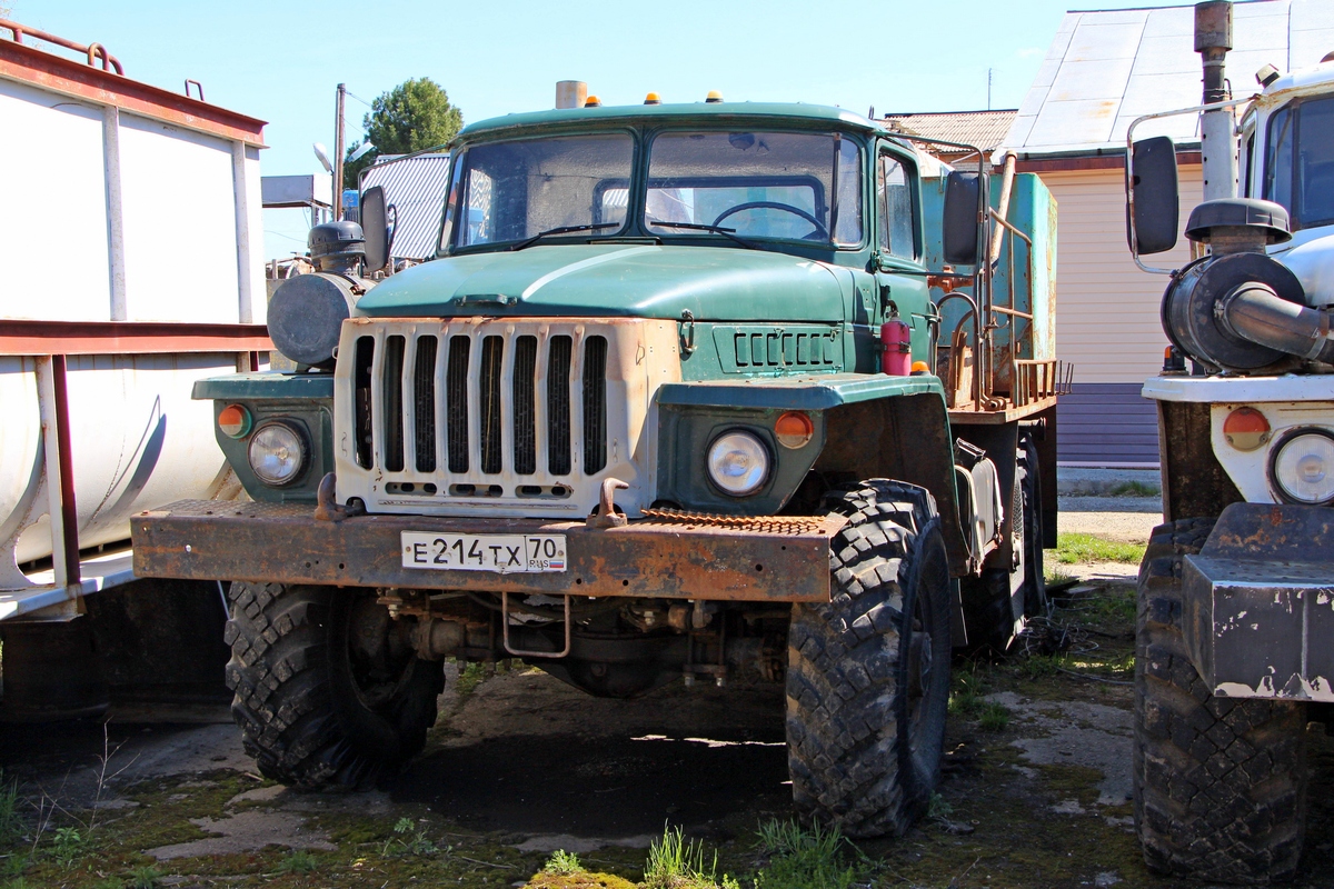 Томская область, № Е 214 ТХ 70 — Урал-43202