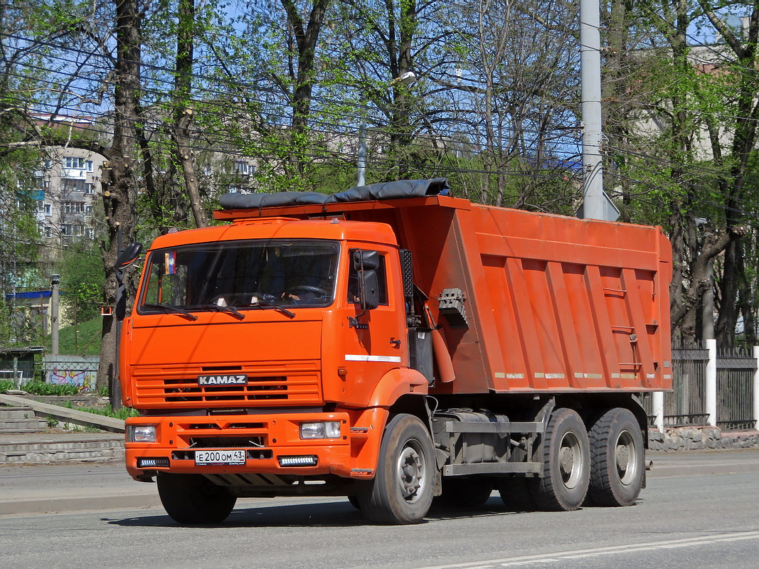 Кировская область, № Е 200 ОМ 43 — КамАЗ-6520 [652000]