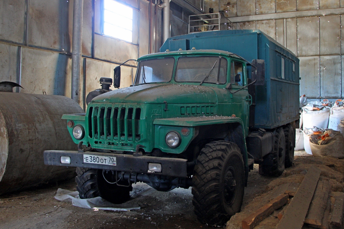 Томская область, № Е 380 ОТ 70 — Урал-5557