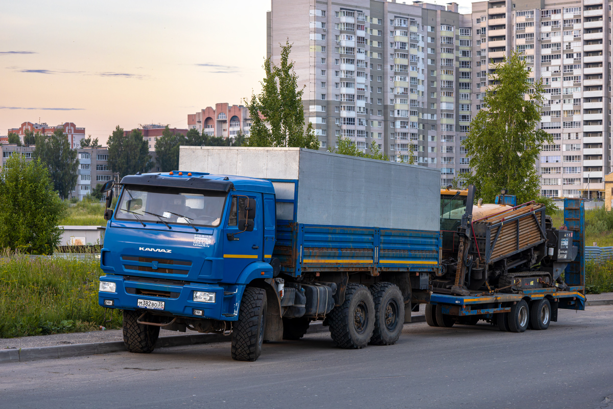 Вологодская область, № М 382 ВО 35 — КамАЗ-43118-46