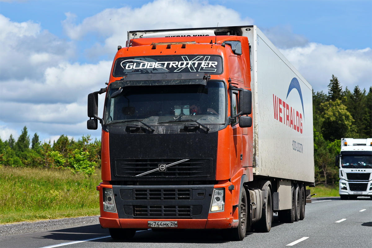 Ставропольский край, № Н 744 МК 26 — Volvo ('1993) FH12.380