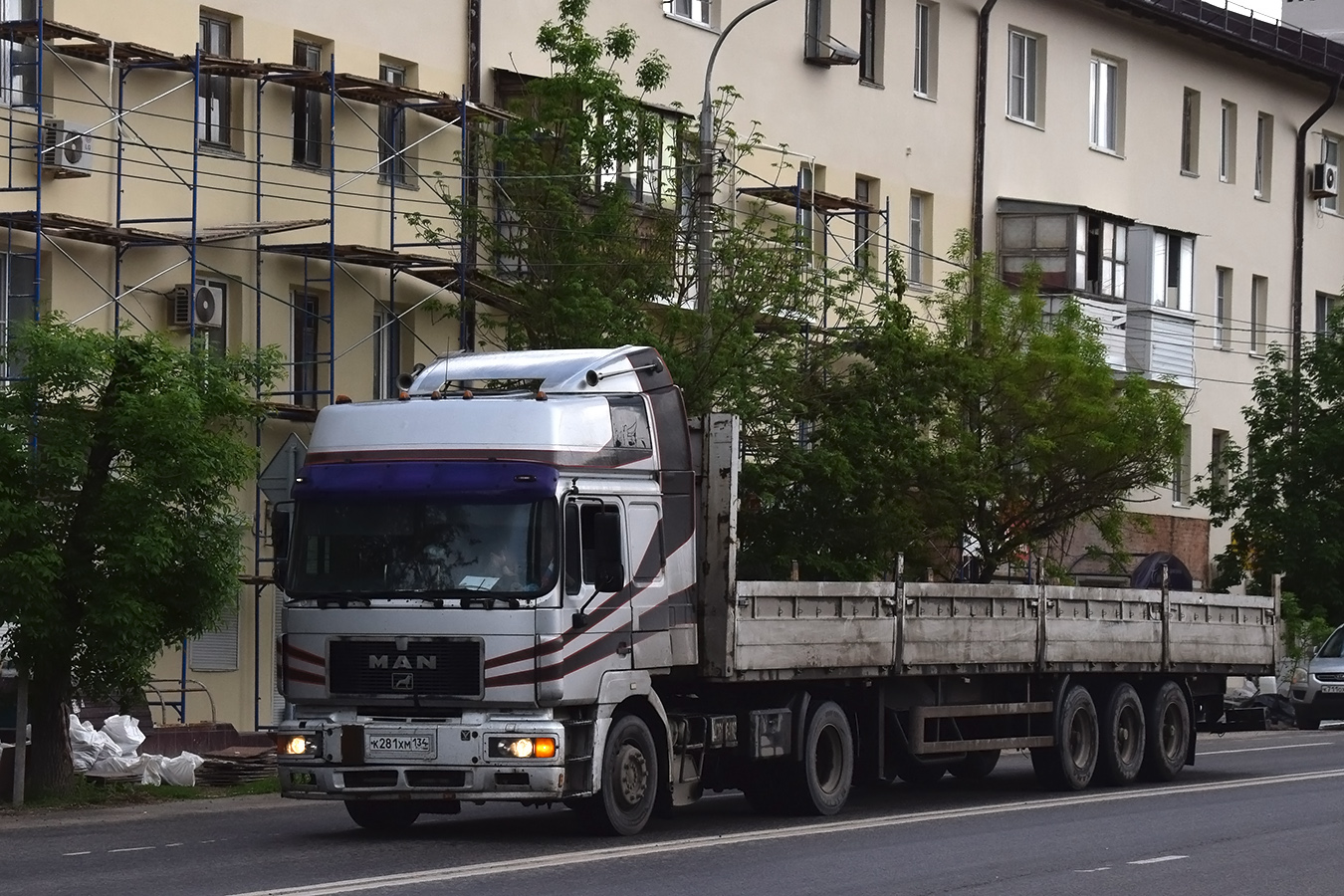 Волгоградская область, № К 281 ХМ 134 — MAN F2000 19.403