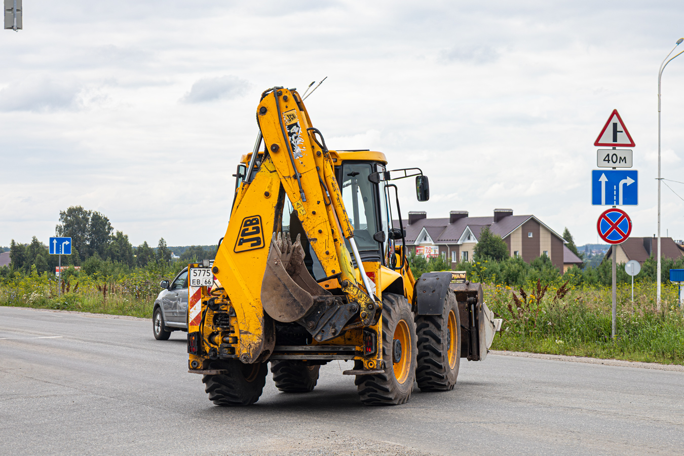 Свердловская область, № 5775 ЕВ 66 — JCB 4CX