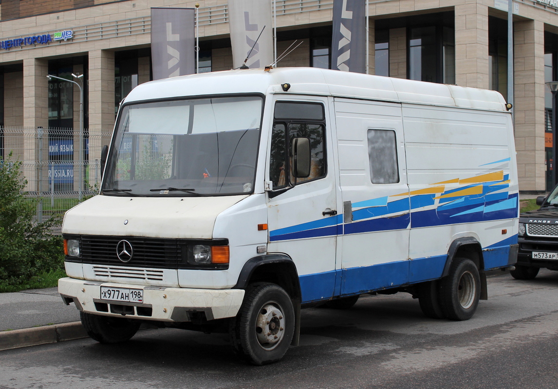 Санкт-Петербург, № Х 977 АН 198 — Mercedes-Benz T2 ('1986)