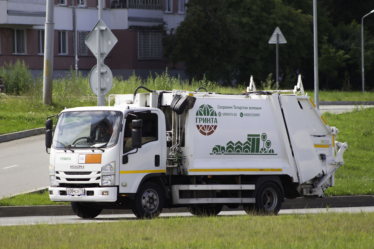 Татарстан, № Е 084 СХ 716 — Isuzu Elf (общая модель)