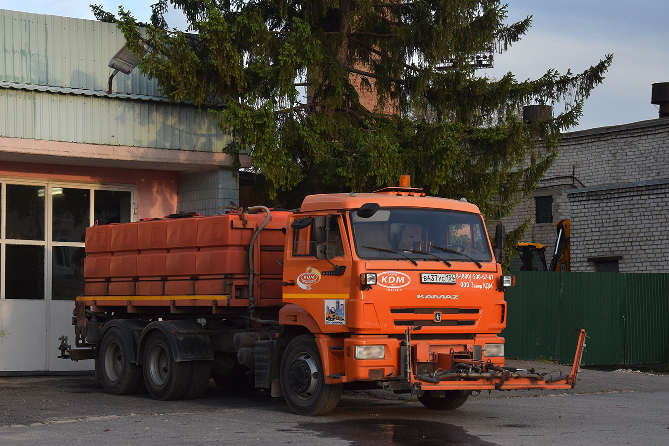 Волгоградская область, № В 437 УС 134 — КамАЗ-65115-42