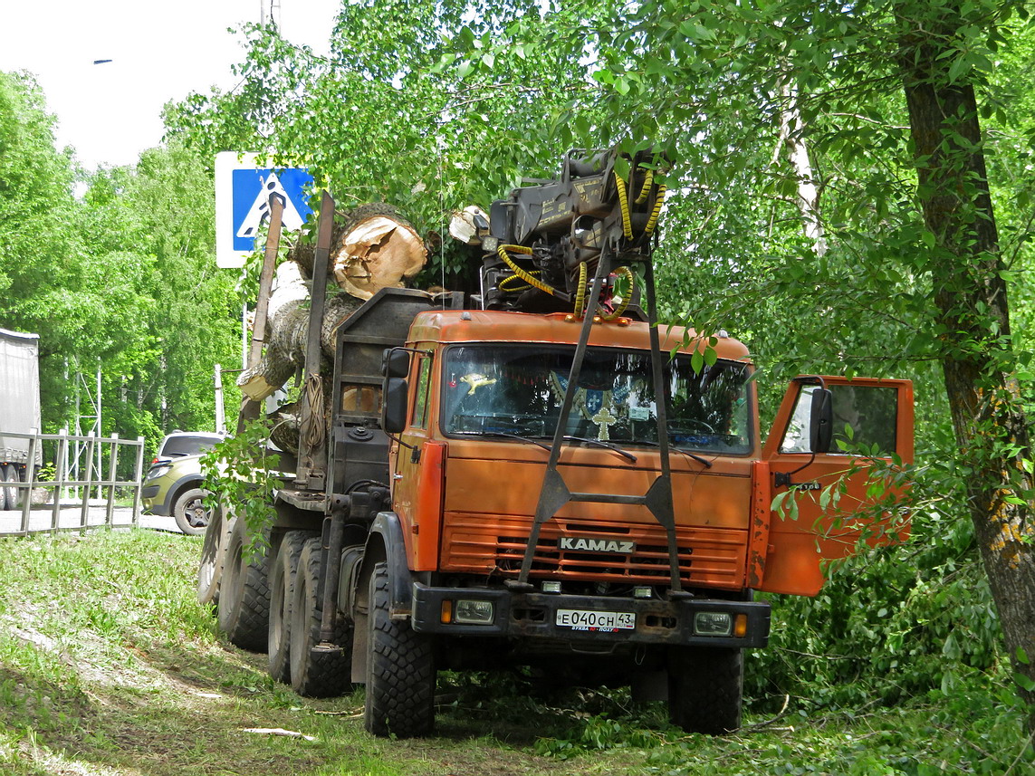 Кировская область, № Е 040 СН 43 — КамАЗ (общая модель)