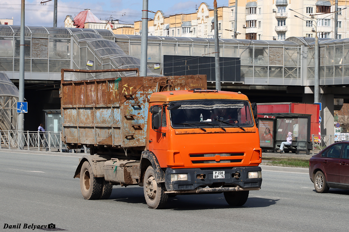 Татарстан, № Р 228 ВР 16 — КамАЗ-43253-02 [43253C]