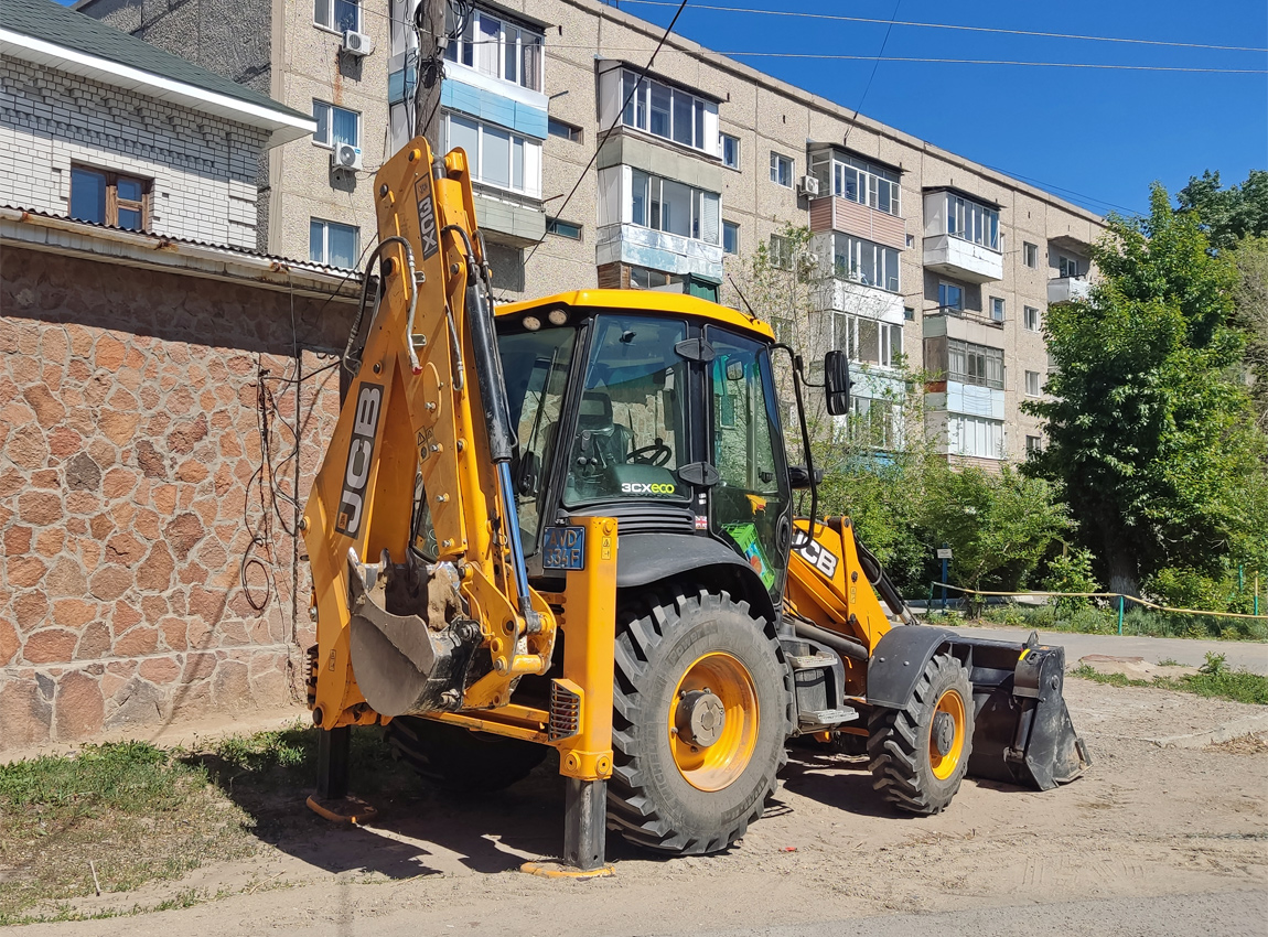 Восточно-Казахстанская область, № AVD 334 F — JCB 3CX