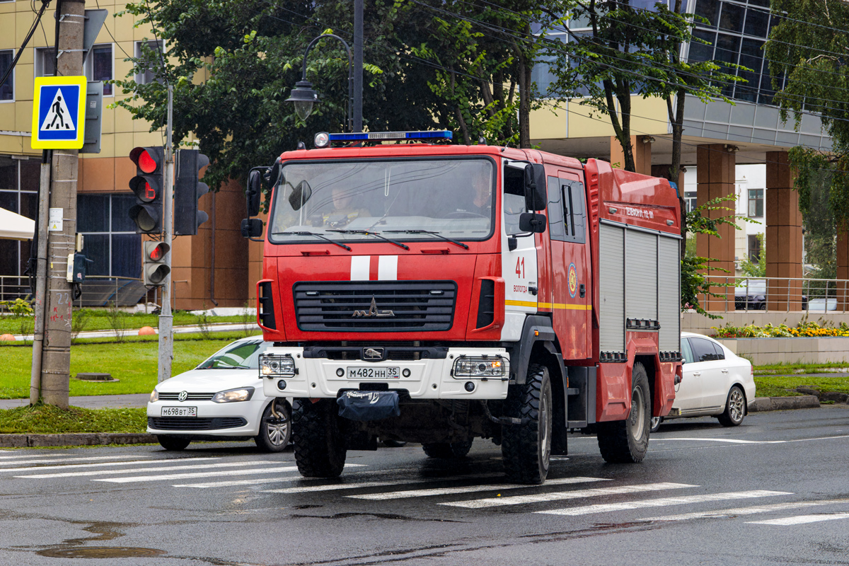 Вологодская область, № М 482 НН 35 — МАЗ-555026-4585-000