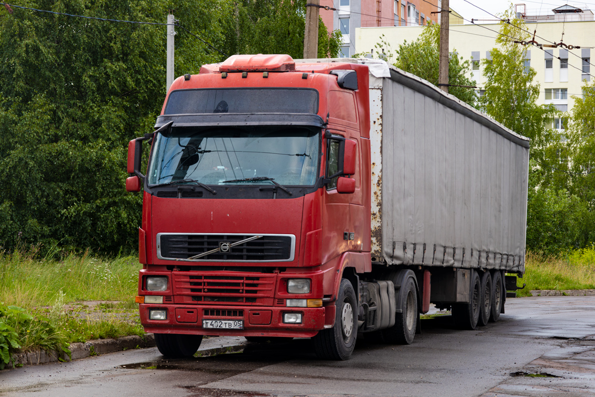 Вологодская область, № Т 402 ТВ 05 — Volvo ('1993) FH12.420