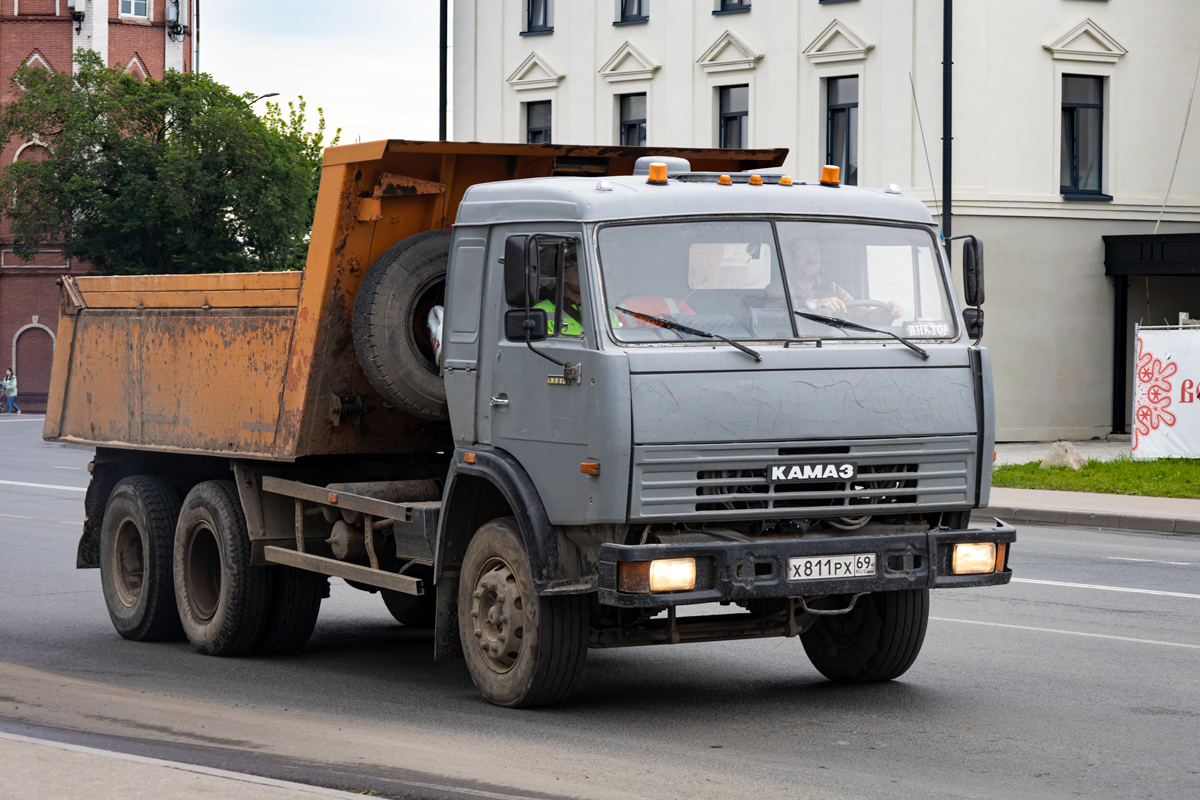 Тверская область, № Х 811 РХ 69 — КамАЗ-53229-15 [53229R]