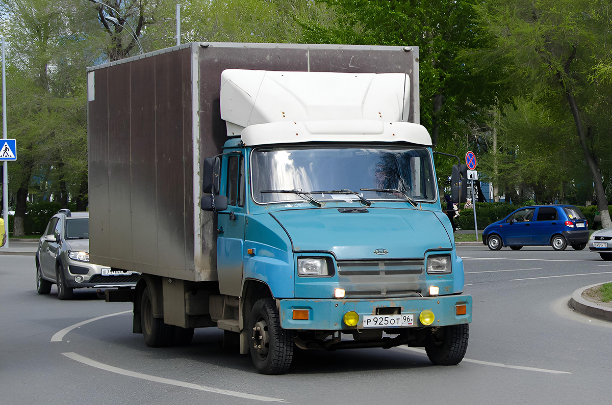 Свердловская область, № Р 925 ОТ 96 — ЗИЛ-5301B2 "Бычок"