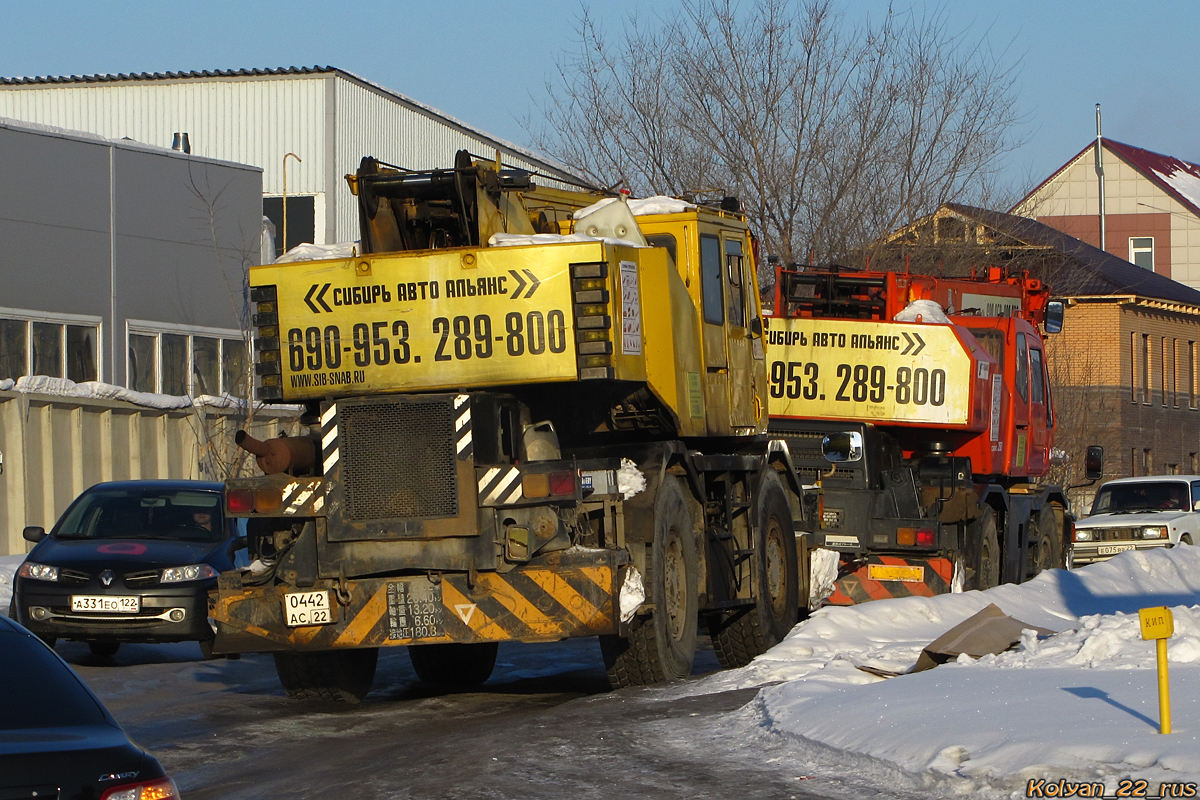 Алтайский край, № 0442 АС 22 — Kobelco (общая модель)