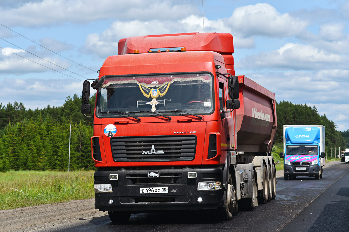 Удмуртия, № В 496 ХС 18 — МАЗ-544028