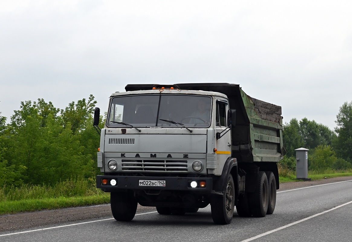 Кемеровская область, № М 022 ВС 142 — КамАЗ-55111 [551110]