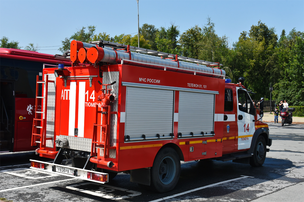 Тюменская область, № У 658 РВ 72 — ГАЗ-C42R33