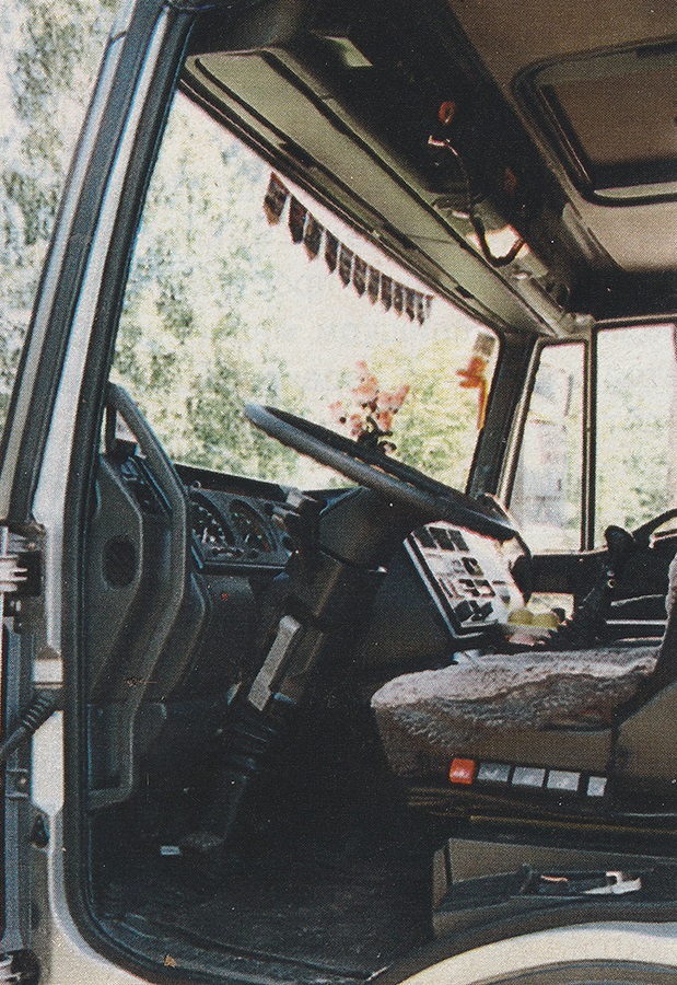 Латвия, № BZ-2903 — IVECO EuroTrakker; Исторические фотографии (до 2000 года) (Санкт-Петербург)