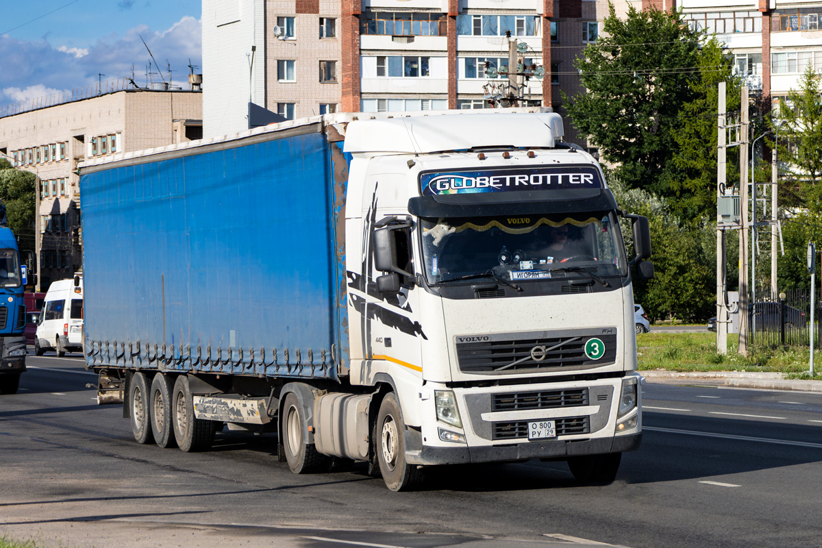 Архангельская область, № О 800 РУ 29 — Volvo ('2002) FH12.440