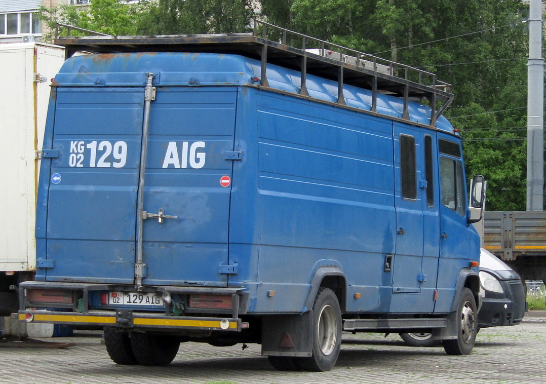 Киргизия, № 02 129 AIG — Mercedes-Benz (общая модель)