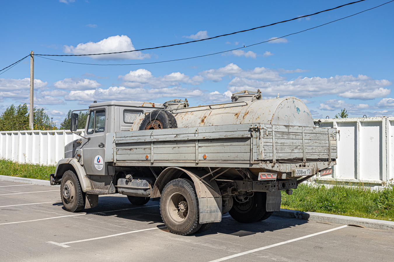 Тюменская область, № А 008 НВ 172 — ЗИЛ-433360