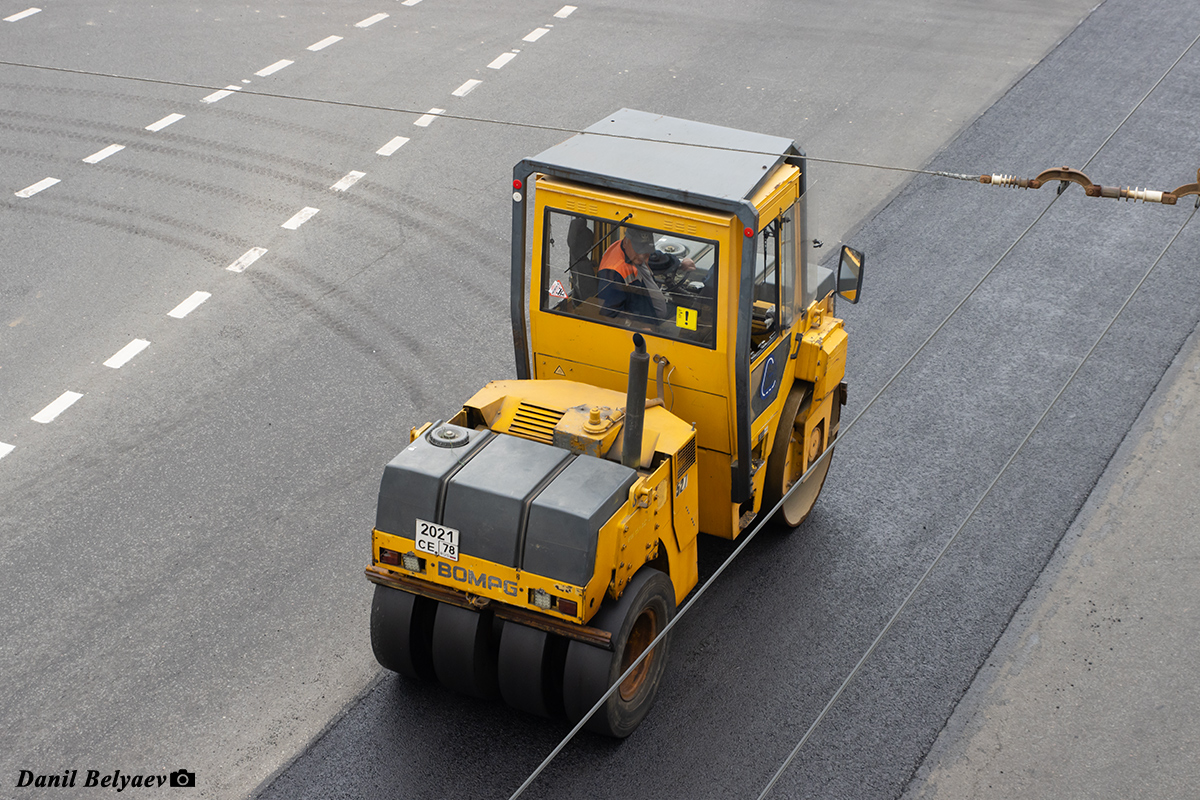 Санкт-Петербург, № 527 — Bomag BW 151 AD