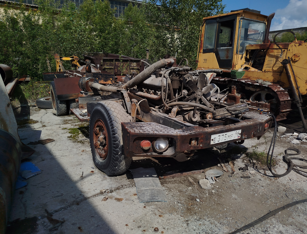 Свердловская область, № Е 375 МР 96 — КрАЗ-6510