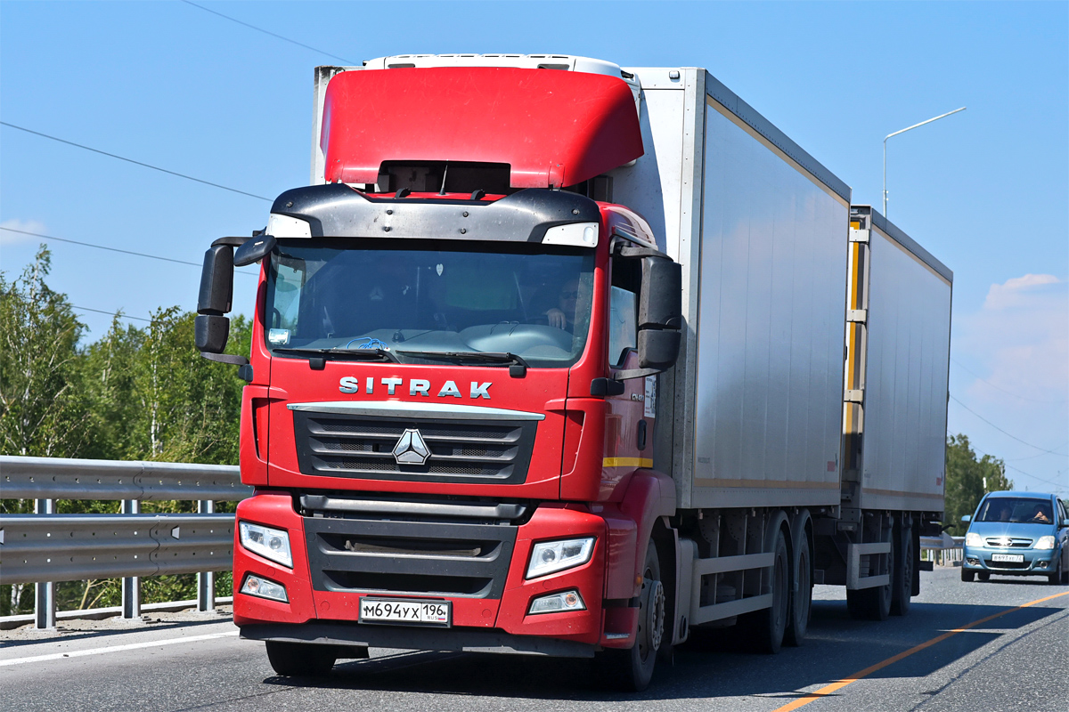 Свердловская область, № М 694 УХ 196 — Sitrak C7H ZZ1316