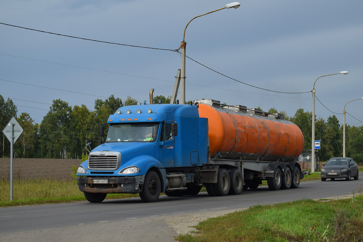 Алтайский край, № У 687 СМ 22 — Freightliner Columbia