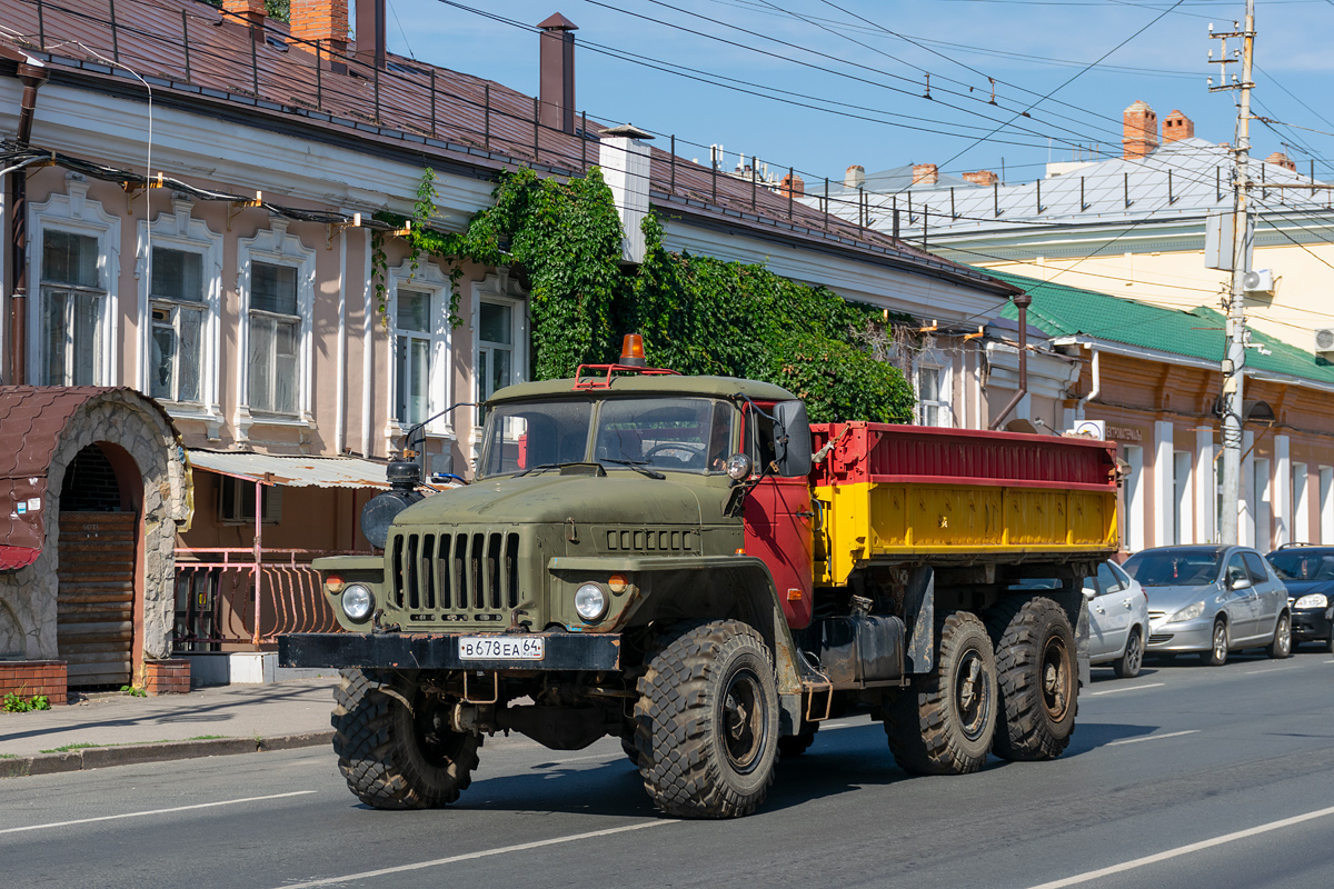 Саратовская область, № В 678 ЕА 64 — Урал-5557-10