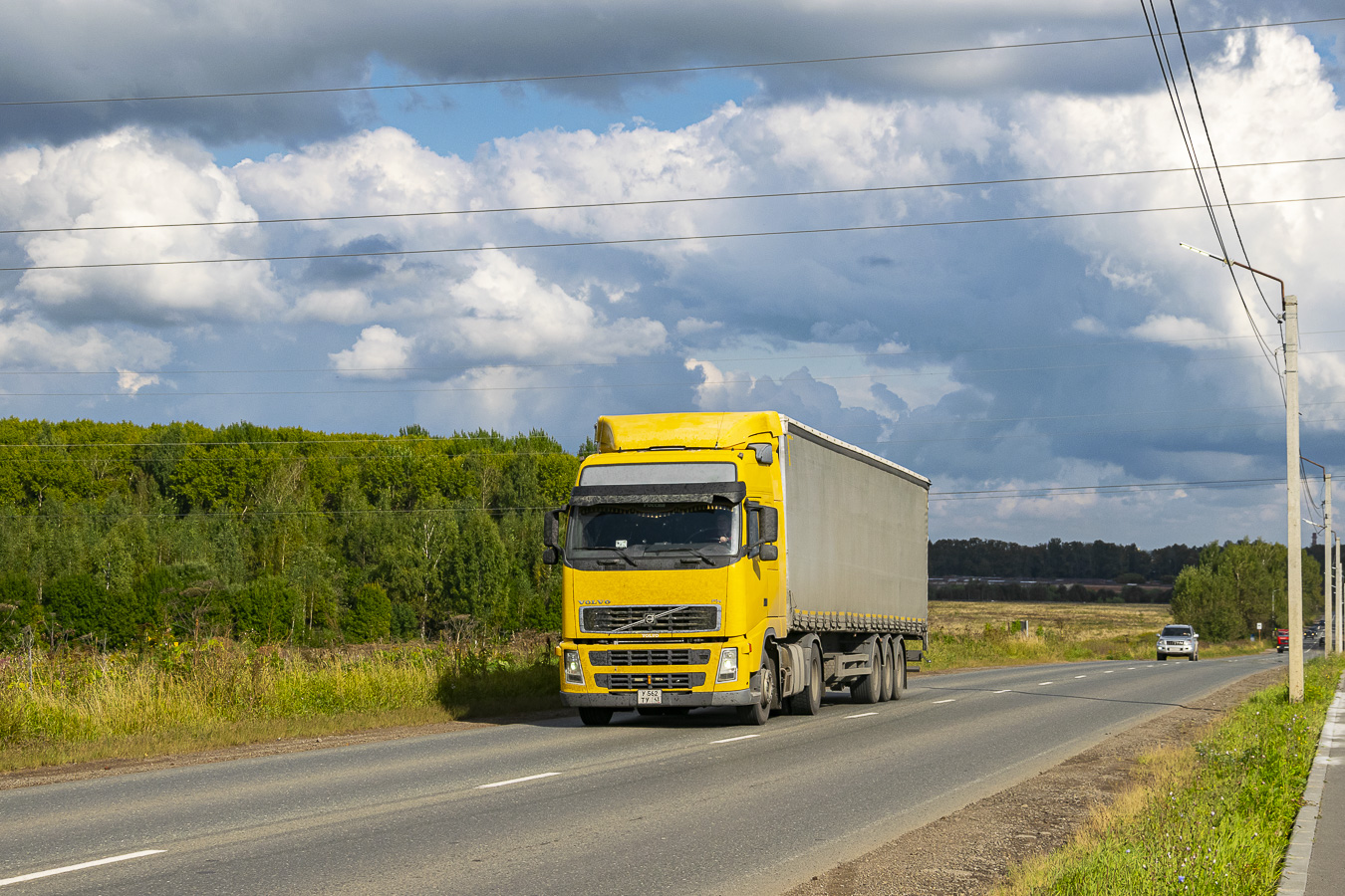 Кировская область, № У 562 ТУ 43 — Volvo ('2002) FH12.480