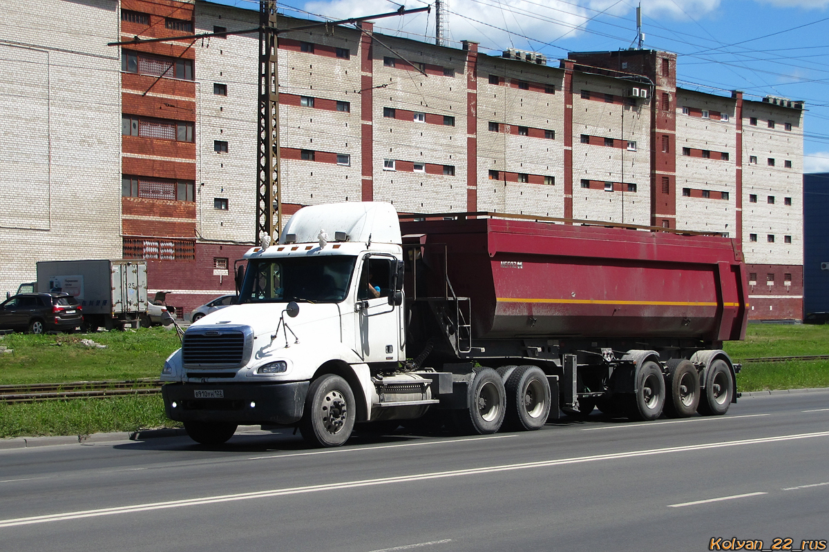 Алтайский край, № В 910 УН 122 — Freightliner Columbia