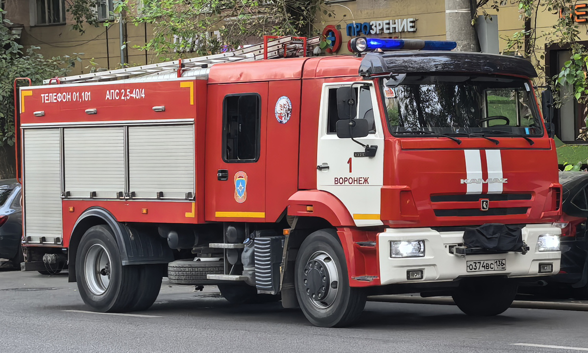 Воронежская область, № О 374 ВС 136 — КамАЗ-43253-G5(69)