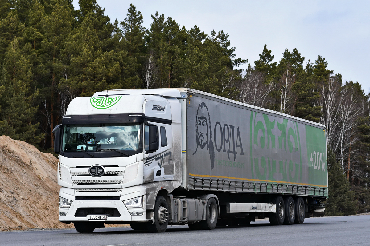 Красноярский край, № В 986 НЕ 06 — FAW J7 Eagle CA4180