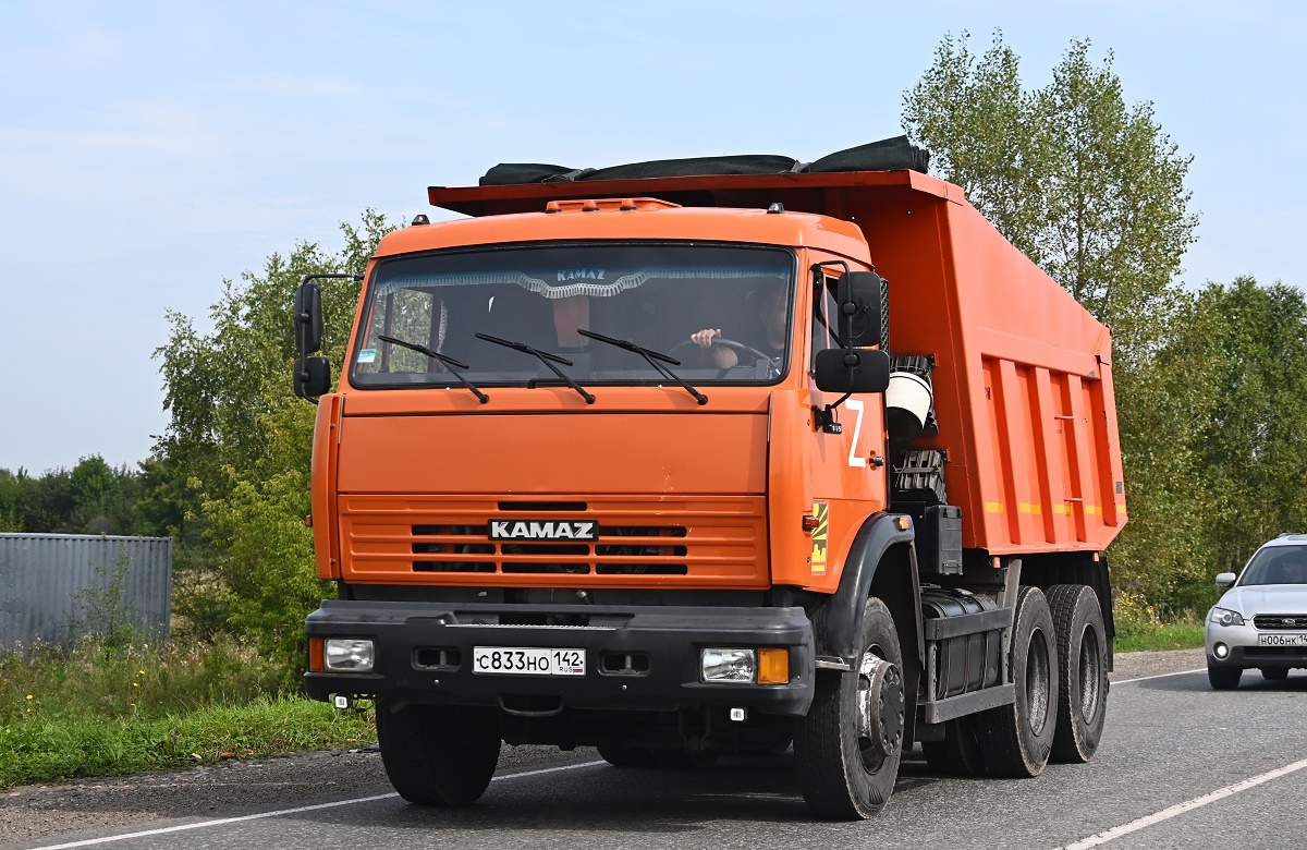 Кемеровская область, № С 833 НО 142 — КамАЗ-65115 [651150]