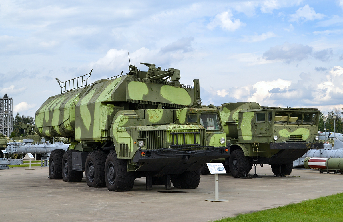 Московская область, № 5-19 — МАЗ-543; Транспортные средства без номеров (Московская область)