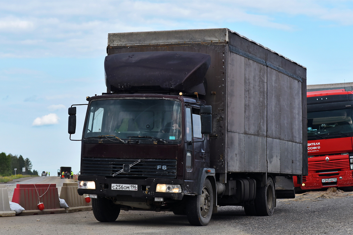 Свердловская область, № С 256 ОМ 196 — Volvo F6