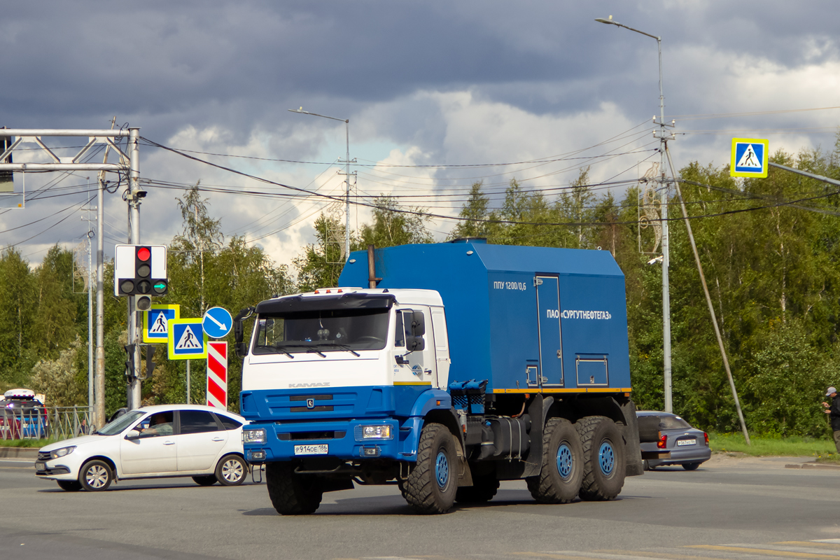 Ханты-Мансийский автоном.округ, № Р 914 ОЕ 186 — КамАЗ-43118-A5(48)