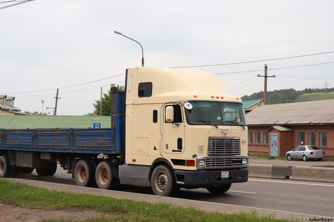 Хакасия, № А 061 ЕН 19 — International 9800