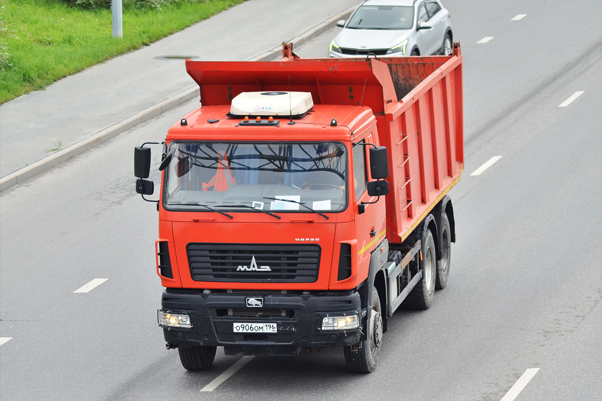 Свердловская область, № О 906 ОМ 196 — МАЗ-650128
