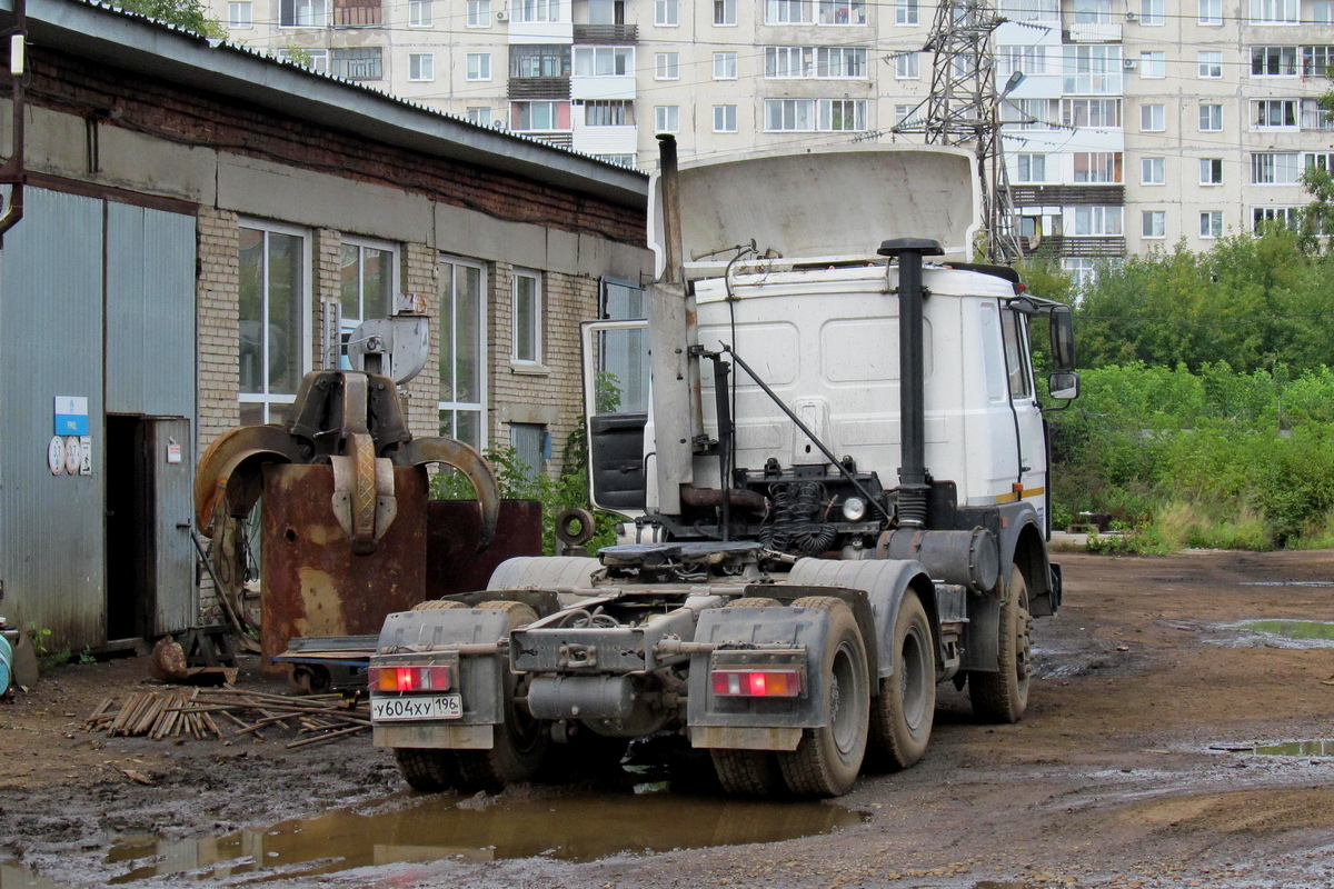 Томская область, № У 604 ХУ 196 — МАЗ-6422A8