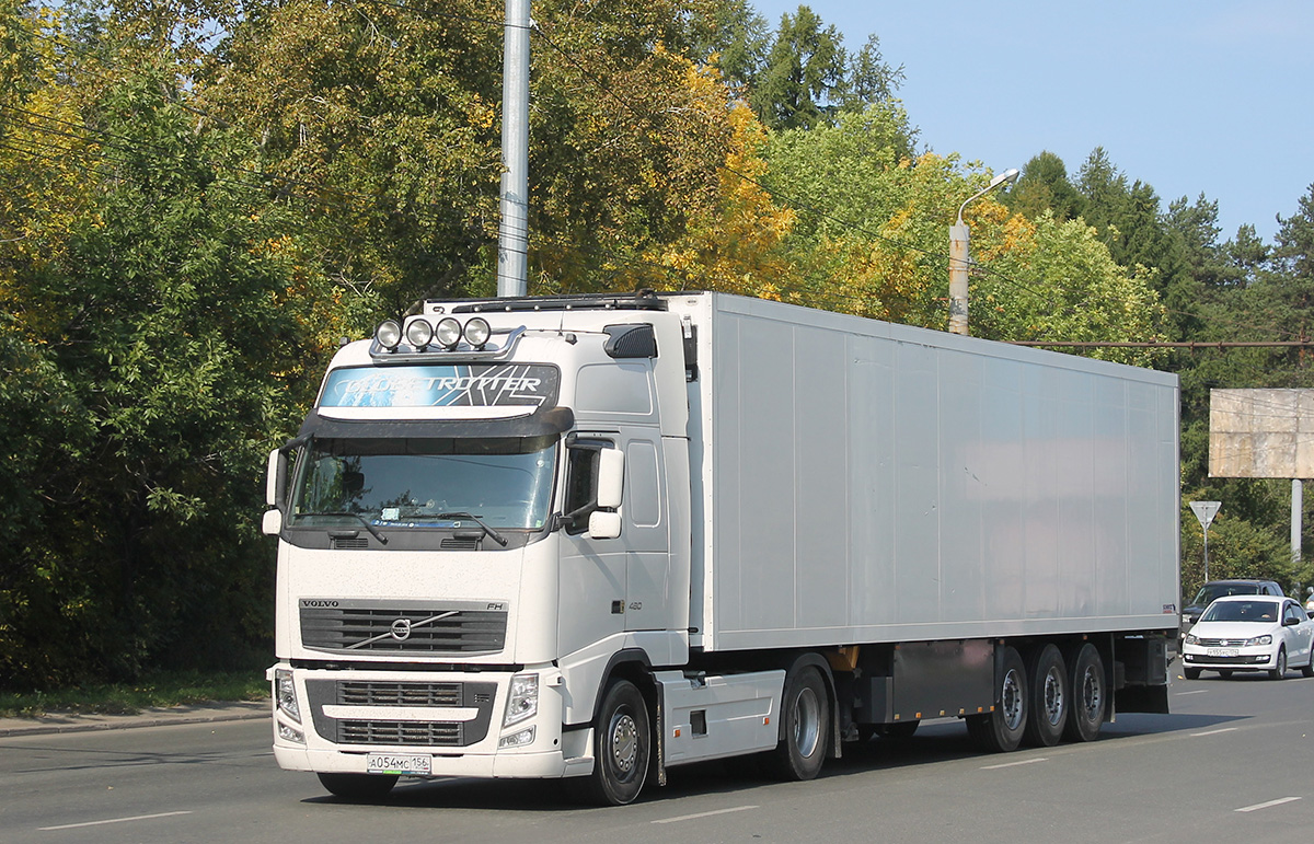 Оренбургская область, № А 054 МС 156 — Volvo ('2008) FH.460
