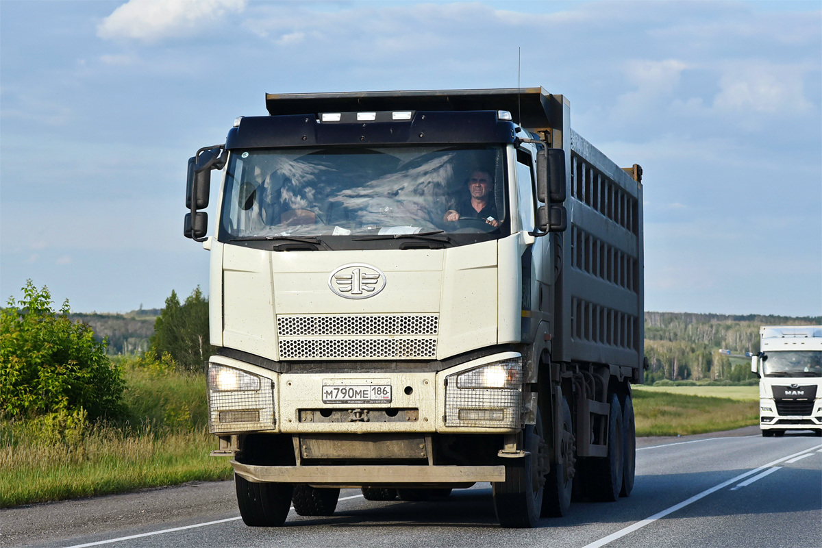 Ханты-Мансийский автоном.округ, № М 790 МЕ 186 — FAW J6 CA3310