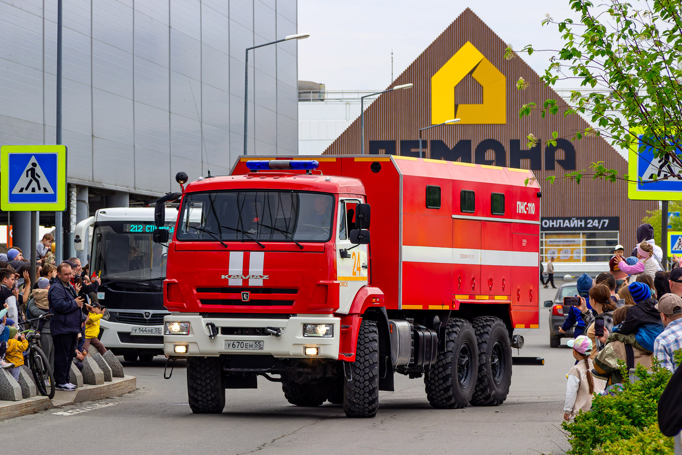 Омская область, № У 670 ЕН 55 — КамАЗ-43118-50