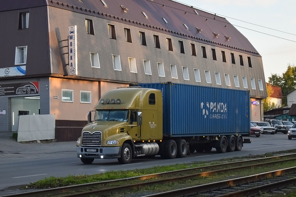 Новосибирская область, № С 468 РК 154 — Mack Vision (Pinnacle)